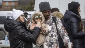 Oriente Medio critica el discurso mediático "racista" sobre los refugiados ucranianos Oriente Medio critica el discurso mediático "racista" sobre los refugiados ucranianos