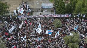 Hinchas de Colo Colo realizaron masivo arengazo en previa al Superclásico Hinchas de Colo Colo realizaron masivo arengazo en previa al Superclásico