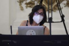 "Mi madre perdió la vida durante un aborto": El emotivo discurso de la constituyente Loreto Vidal "Mi madre perdió la vida durante un aborto": El emotivo discurso de la constituyente Loreto Vidal