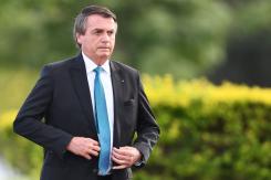 Bolsonaro llama a votar a los brasileños y cuestiona a Boric: “En Chile decidieron los omisos"