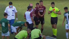 Insólita expulsión en Argentina: quedó inconsciente por pelotazo y lesionó a rival al caer desmayado Insólita expulsión en Argentina: quedó inconsciente por pelotazo y lesionó a rival al caer desmayado
