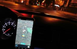 Comenzó a regir la Ley No Chat: ¿Se puede usar aplicaciones como Waze y Google Maps en el auto? Comenzó a regir la Ley No Chat: ¿Se puede usar aplicaciones como Waze y Google Maps en el auto?