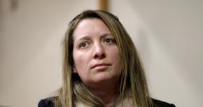 Natalia Compagnon sufre violento portonazo en Vitacura Natalia Compagnon sufre violento portonazo en Vitacura