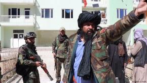 Talibanes cierran escuelas y mandan a la casa a niñas y jóvenes que querían reanudar sus estudios Talibanes cierran escuelas y mandan a la casa a niñas y jóvenes que querían reanudar sus estudios