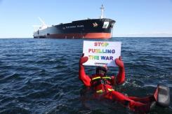 Greenpeace bloquea suministro de petróleo ruso frente a costas de Dinamarca Greenpeace bloquea suministro de petróleo ruso frente a costas de Dinamarca