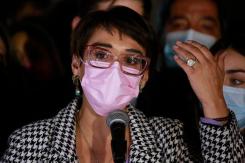 Karina Oliva acusa de recibir "financiamiento irregular" a integrantes de Comunes que la denunciaron Karina Oliva acusa de recibir "financiamiento irregular" a integrantes de Comunes que la denunciaron