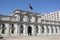 Gobierno espera ingresar hoy un proyecto alternativo para retiro acotado de fondos de AFP Gobierno espera ingresar hoy un proyecto alternativo para retiro acotado de fondos de AFP