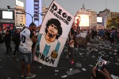 Fiscales piden llevar a juicio a personal de salud imputado en muerte de Maradona Fiscales piden llevar a juicio a personal de salud imputado en muerte de Maradona
