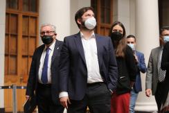Boric: Del silencio de los primeros días al rol protagónico en crisis por caso Izkia y quinto retiro Boric: Del silencio de los primeros días al rol protagónico en crisis por caso Izkia y quinto retiro