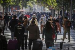 Efecto del IFE y los retiros de AFP: los ingresos de los hogares se dispararon en 2021 Efecto del IFE y los retiros de AFP: los ingresos de los hogares se dispararon en 2021