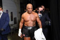 Graban a Mike Tyson golpeando a pasajero durante viaje en avión Graban a Mike Tyson golpeando a pasajero durante viaje en avión