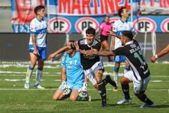 Colo Colo rescató un empate en la agonía ante Católica y sigue en la punta Colo Colo rescató un empate en la agonía ante Católica y sigue en la punta