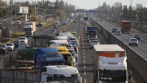 Gobierno se reunió con camioneros: Se mantiene paralización, pero se implementarán mesas de diálogo Gobierno se reunió con camioneros: Se mantiene paralización, pero se implementarán mesas de diálogo
