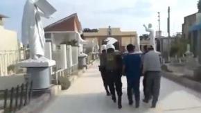 Mujer fue trasladada desde su funeral a un hospital: Familiares aseguran que golpeó el ataúd Mujer fue trasladada desde su funeral a un hospital: Familiares aseguran que golpeó el ataúd