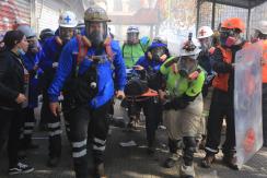 Marcha 1 de mayo: Confirman tres heridos a bala y un detenido en incidentes en Estación Central Marcha 1 de mayo: Confirman tres heridos a bala y un detenido en incidentes en Estación Central