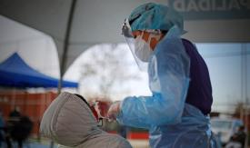 Chile reporta 1.481 casos nuevos de COVID-19 este lunes: positivdad en la RM alcanza el 5,8% Chile reporta 1.481 casos nuevos de COVID-19 este lunes: positivdad en la RM alcanza el 5,8%