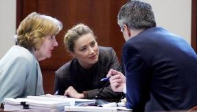 Por "malos titulares": Amber Heard despide a su equipo de relaciones públicas Por "malos titulares": Amber Heard despide a su equipo de relaciones públicas
