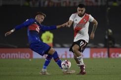 Increíble "blooper" de Paulo Díaz le cuesta la eliminación a River y así reaccionaron los hinchas Increíble "blooper" de Paulo Díaz le cuesta la eliminación a River y así reaccionaron los hinchas