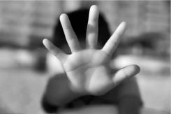 Uno de cada cinco chilenos dice haber sido víctima de abuso sexual cuando era menor de edad Uno de cada cinco chilenos dice haber sido víctima de abuso sexual cuando era menor de edad