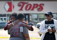 Tiroteo en Buffalo: Autor hizo reconocimiento del lugar y mayoría de víctimas son afroamericanas Tiroteo en Buffalo: Autor hizo reconocimiento del lugar y mayoría de víctimas son afroamericanas