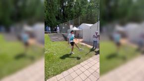 Nicolás Massú se luce con un balón de fútbol y protagoniza entretenido desafío junto a Dominic Thiem Nicolás Massú se luce con un balón de fútbol y protagoniza entretenido desafío junto a Dominic Thiem