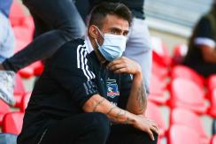 "Tu lugar es rogar para que tu equipo no descienda": Valdivia responde a broma de hincha de la U "Tu lugar es rogar para que tu equipo no descienda": Valdivia responde a broma de hincha de la U