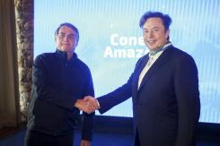 Elon Musk visita a Bolsonaro y anuncian lanzamiento de satélite para ampliar Internet en Amazonía Elon Musk visita a Bolsonaro y anuncian lanzamiento de satélite para ampliar Internet en Amazonía