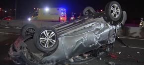 Persecución policial termina con vehículo volcado: Un delincuente falleció y otro está herido Persecución policial termina con vehículo volcado: Un delincuente falleció y otro está herido