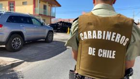 Decenas de encapuchados atacan con armas de fuego a carabineros en predio de Arauco Decenas de encapuchados atacan con armas de fuego a carabineros en predio de Arauco