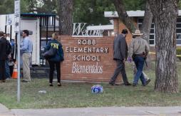 El duro relato de niña que sobrevivió a masacre de Texas simulando su muerte con sangre de una amiga El duro relato de niña que sobrevivió a masacre de Texas simulando su muerte con sangre de una amiga