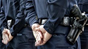 "No voy a saltar detrás de ti": Policías se niegan a rescatar a hombre que se ahogaba en un lago "No voy a saltar detrás de ti": Policías se niegan a rescatar a hombre que se ahogaba en un lago