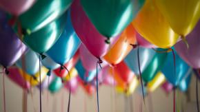 Niño de 8 años muere luego de intoxicarse mientras inflaba globo de su cumpleaños Niño de 8 años muere luego de intoxicarse mientras inflaba globo de su cumpleaños