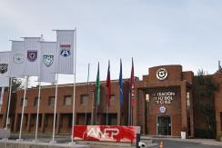Milad confirma que Chile apelará tras fallo de la FIFA: "Vamos a seguir con la misma convicción" Milad confirma que Chile apelará tras fallo de la FIFA: "Vamos a seguir con la misma convicción"