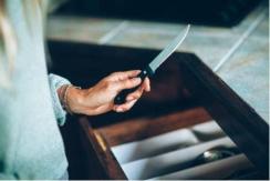 Argentina: Adolescente degolló a su hermana drogadicta para que no atacara a su madre Argentina: Adolescente degolló a su hermana drogadicta para que no atacara a su madre