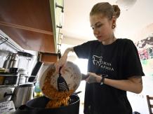 Red de voluntarios para soldados ucranianos veganos en el frente contra Rusia Red de voluntarios para soldados ucranianos veganos en el frente contra Rusia