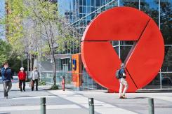 Sigue el éxodo: Transbank también se va del centro de Santiago Sigue el éxodo: Transbank también se va del centro de Santiago