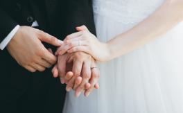 Esposa descubre luego de 10 meses de matrimonio que su marido en realidad era una mujer Esposa descubre luego de 10 meses de matrimonio que su marido en realidad era una mujer