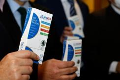 Comisión rechaza que resultados de test de drogas a los parlamentarios sean públicos Comisión rechaza que resultados de test de drogas a los parlamentarios sean públicos