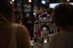 Inteligencia artificial "sintiente" de Google contrató a un abogado, asegura ingeniero suspendido Inteligencia artificial "sintiente" de Google contrató a un abogado, asegura ingeniero suspendido