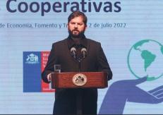 Boric y reforma tributaria: "Nos va a permitir justamente tener un desarrollo más justo" Boric y reforma tributaria: "Nos va a permitir justamente tener un desarrollo más justo"