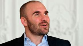 Ministro de Economía de Argentina renuncia en medio de crisis Ministro de Economía de Argentina renuncia en medio de crisis