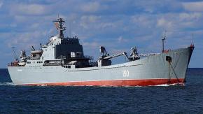 Rusia reflota el Saratov, el barco hundido por su propia tripulación tras un ataque ucraniano Rusia reflota el Saratov, el barco hundido por su propia tripulación tras un ataque ucraniano