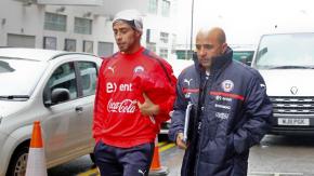 "Gracias por tu fútbol": El emotivo mensaje de Sampaoli a Valdivia tras anunciar su retiro "Gracias por tu fútbol": El emotivo mensaje de Sampaoli a Valdivia tras anunciar su retiro