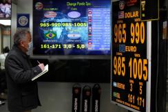 Dólar en Chile cae en apertura tras batir récord apoyado en una recuperación del precio del cobre Dólar en Chile cae en apertura tras batir récord apoyado en una recuperación del precio del cobre