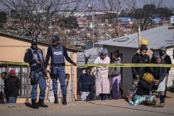 Al menos 19 muertos en Sudáfrica en dos tiroteos en bares Al menos 19 muertos en Sudáfrica en dos tiroteos en bares
