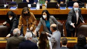 Cámara de Diputados rechaza acusación constitucional contra ministra Izkia Siches Cámara de Diputados rechaza acusación constitucional contra ministra Izkia Siches