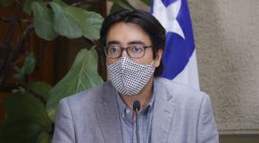 Latorre: "El proyecto de 4/7 se podría despachar después del plebiscito, con el resultado en mano" Latorre: "El proyecto de 4/7 se podría despachar después del plebiscito, con el resultado en mano"