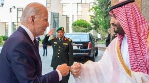 La impactante fotografía que define la visita de Biden a Arabia Saudita La impactante fotografía que define la visita de Biden a Arabia Saudita