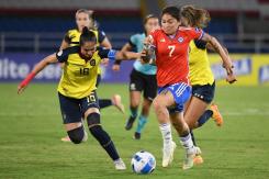 Goleadora de la Roja, Yenny Acuña, da positivo a COVID-19 y no estará ante Bolivia Goleadora de la Roja, Yenny Acuña, da positivo a COVID-19 y no estará ante Bolivia
