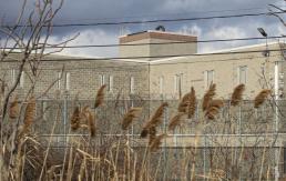 Prisionera transgénero embarazó a reclusas en cárcel de mujeres: fue llevada a recinto para hombres